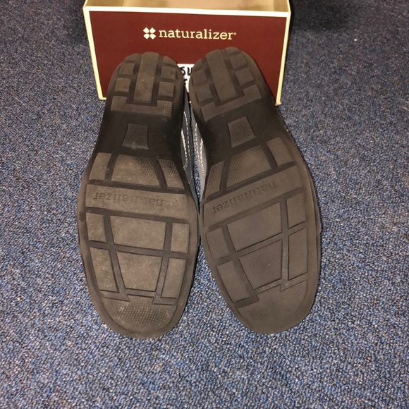 Naturalizer Navy Suede Loafers - Picture 2 of 4